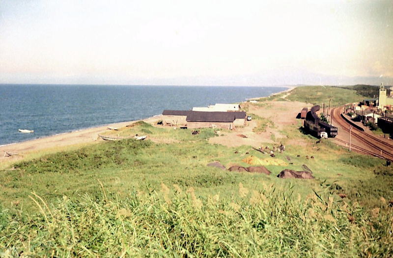昭和４６年８月の浜小清水駅のカラー写真