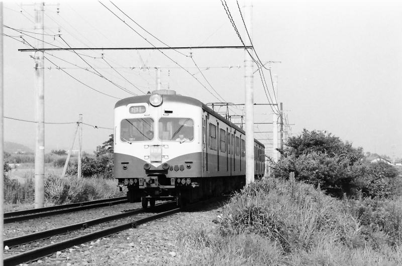 ７０系全金属車の和歌山行区間快速