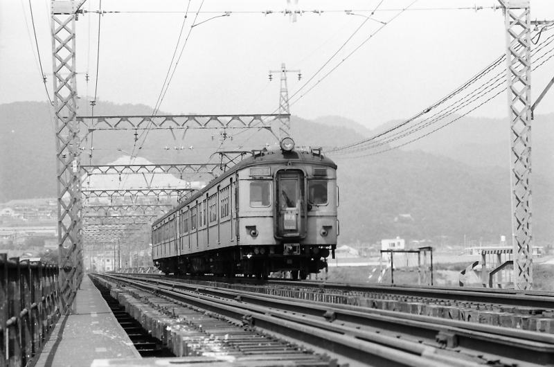 全面窓がＨゴム化されたクモハ５１