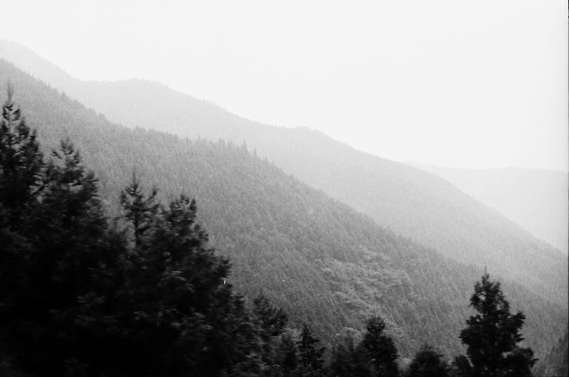 山また山の中辺路。果無山脈。