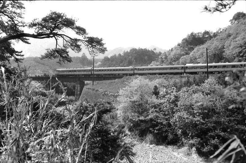 昭和４４年５月３日　関西本線　加太～中在家（信）間　急行かすが