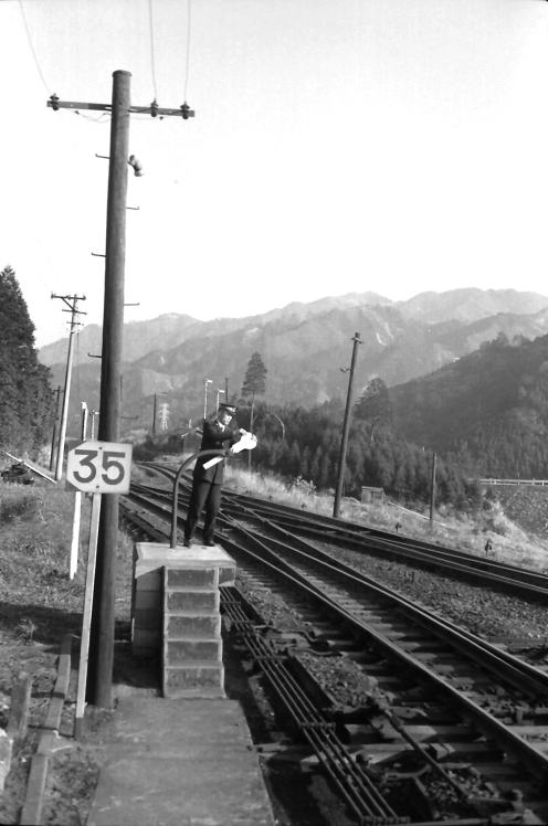 関西本線　中在家信号場　タブレット