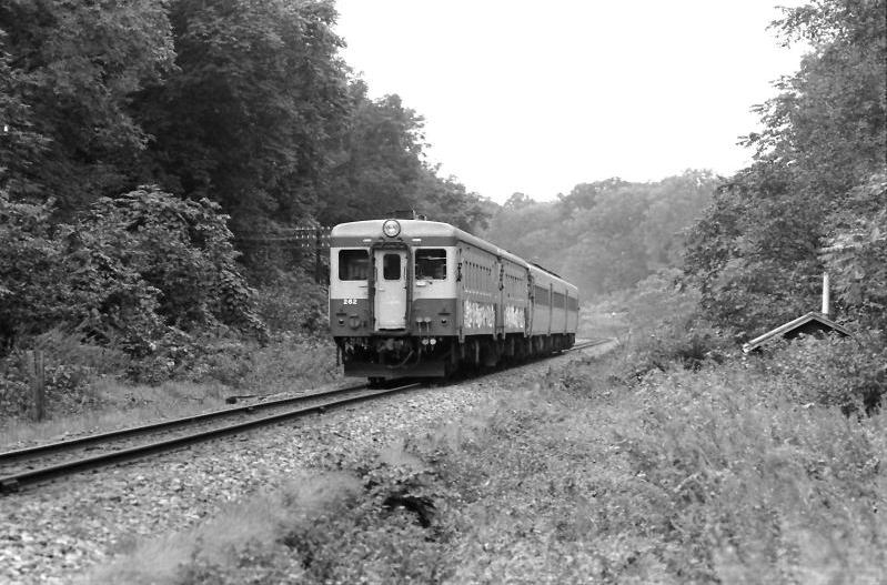 昭和４９年９月。石北本線呼人付近　キハ２２とキハ５６の混合の列車