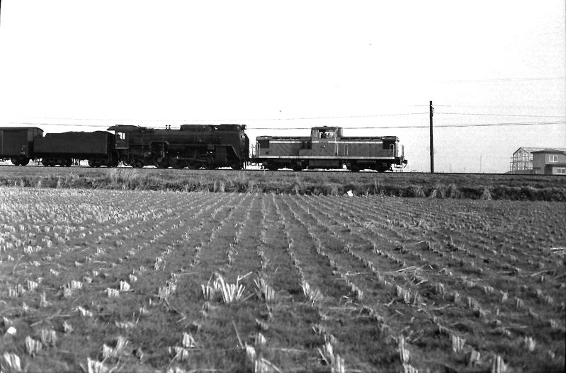 ＤＤ１３とＤ５２１４２の重連