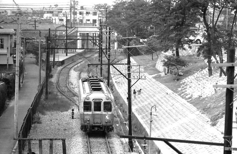 駅の風景２　阪神武庫川線洲崎