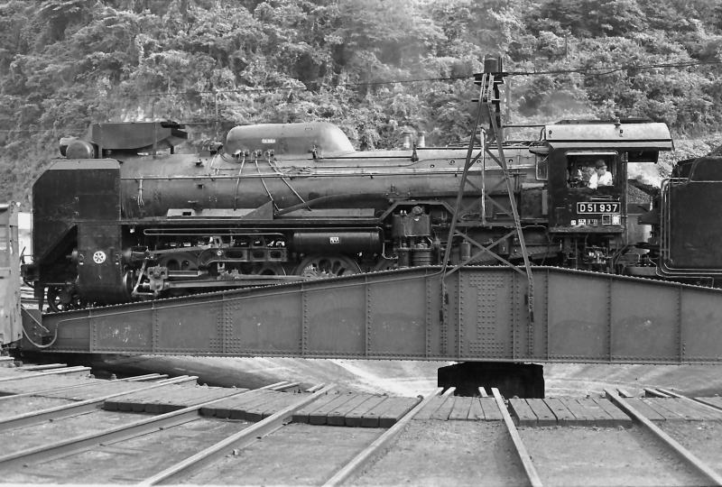 ターンテーブル上のＤ51-937　
