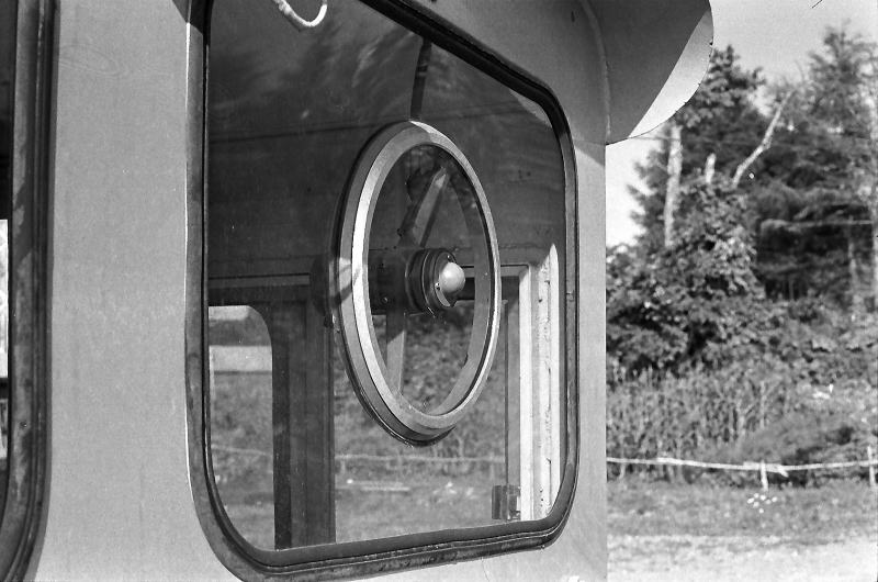 ディーゼル機関車の回転窓