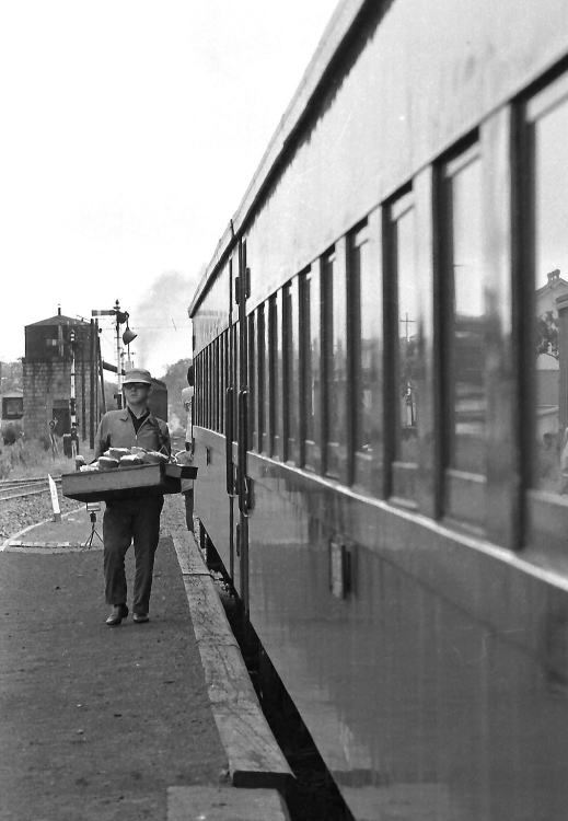 厚床駅の駅弁屋さん