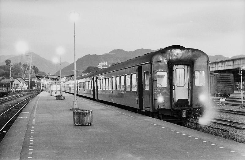 名古屋行き924列車でついた早朝の新宮駅