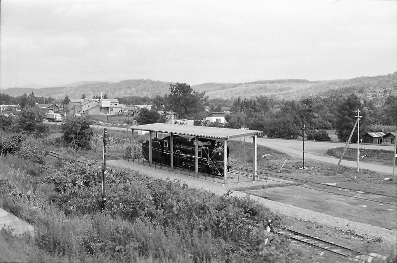 根室本線新得　　　駅のはずれに保存されていたＤ５１