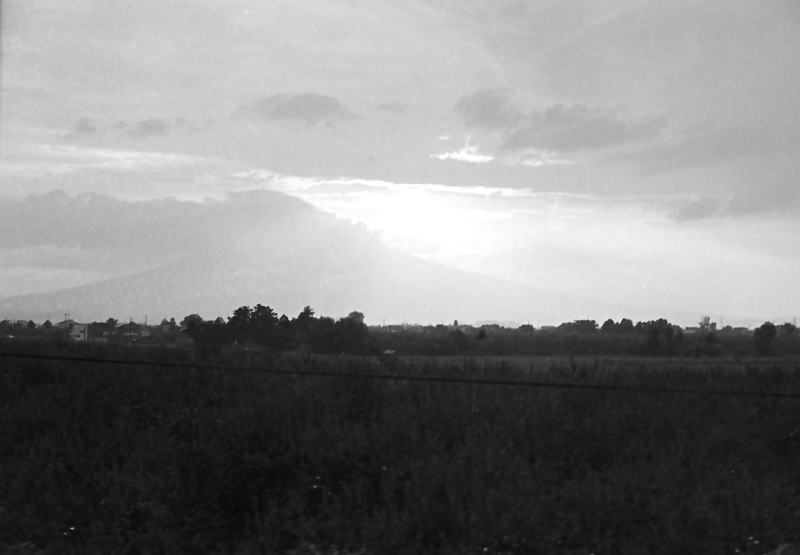 昭和４８年８月　五能線五所川原　夕方の岩木山