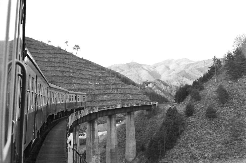 　同じく道後山付近。当時は森林伐採が盛んで、いたる所、山は禿げ山。今はまた森林が復活しているでしょう。