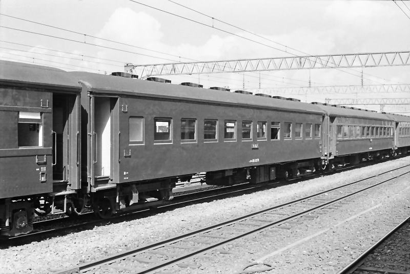 ノーシル・ノーヘッダーのオハ３５-２３７１