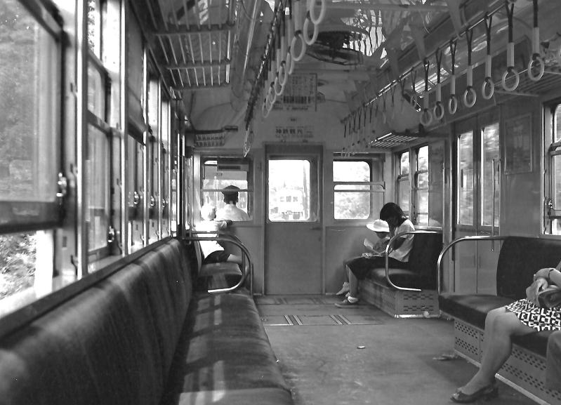 神戸電鉄の車内
