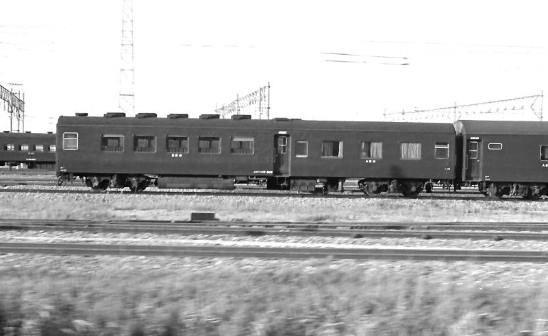 オロハネ１０　Ａ・Ｂ寝台合造車