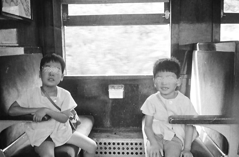 オハ３５型客車の車内