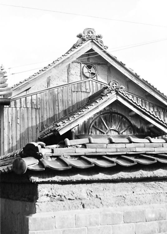 昭和の風景写真　百済の村にあるキリスト教会