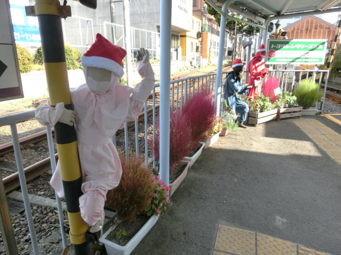 サンタの帽子をかぶった忍者