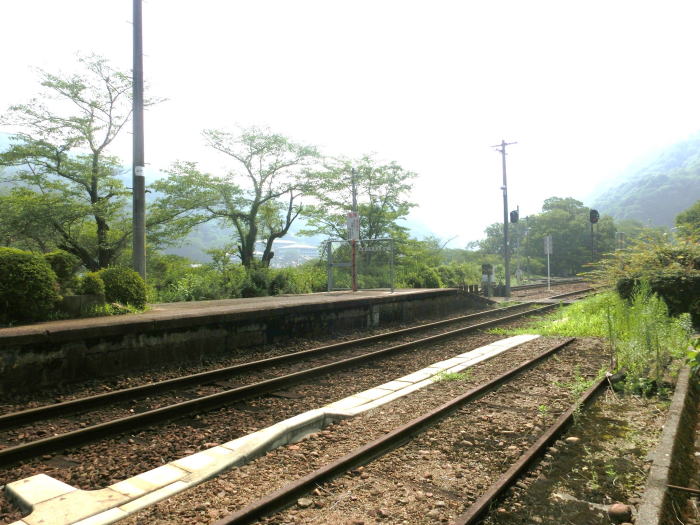 静かなたたずまいの笠置駅