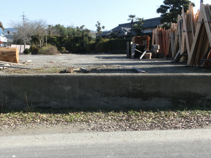 川端駅のプラットフォーム