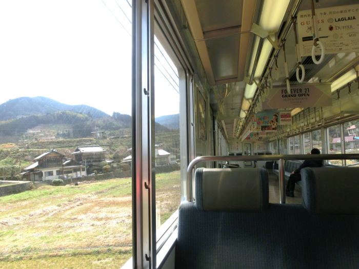 橋本を過ぎると単線の南海高野線