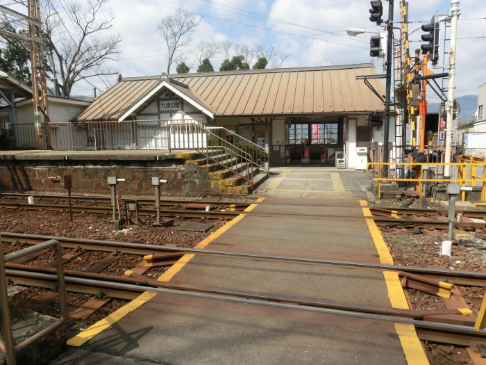 九度山駅構内の踏切