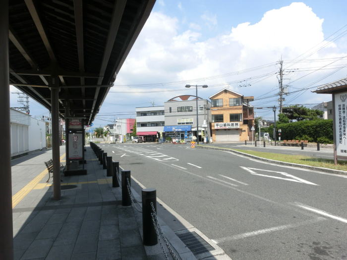 法隆寺駅前のバス乗り場