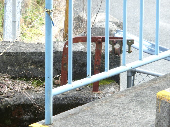 信号ケーブルの滑車