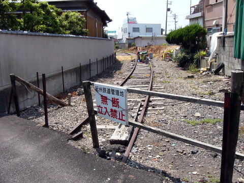 今も残っている廃止区間の線路