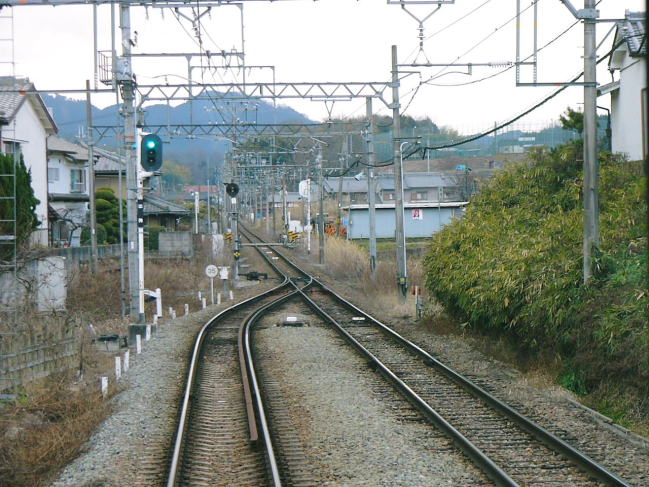 近鉄吉野線の単線の線路。ＪＲと間違えそう。