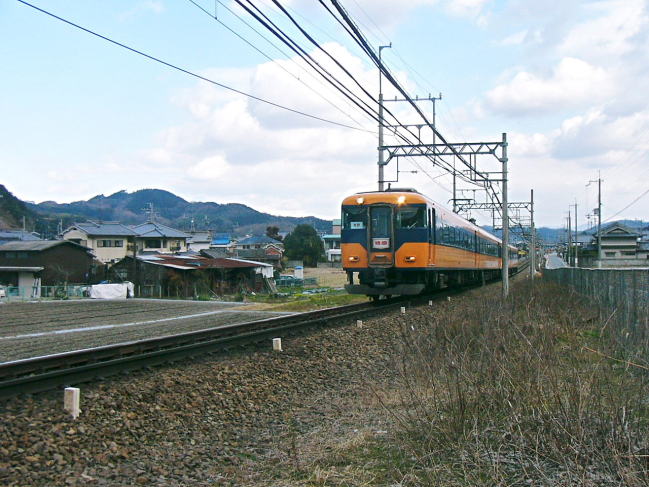 やってきた吉野行き特急