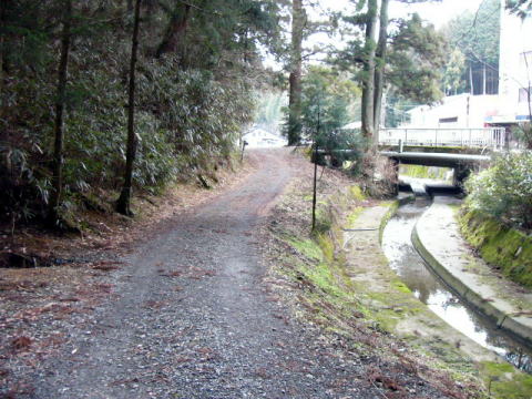 バスの終点　高野山奥の院