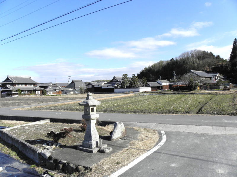 比土駅近くの集落