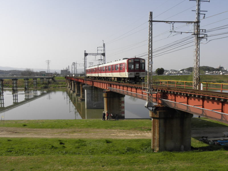 大和川鉄橋を渡って再び帰ってきた柏原行き