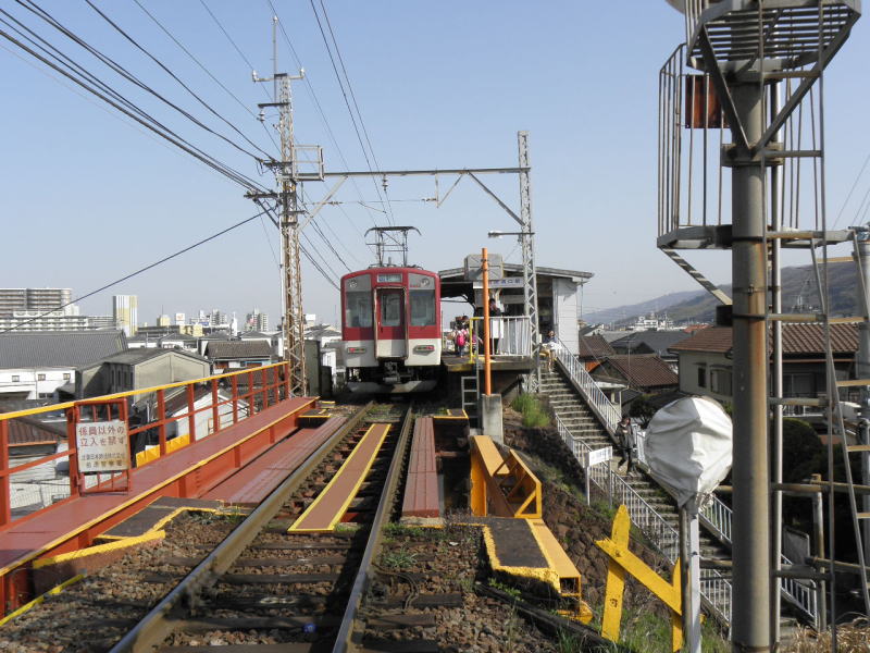 意外と利用者の多い乗換駅、柏原南口駅