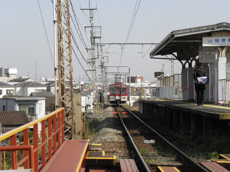 去って行く柏原行き