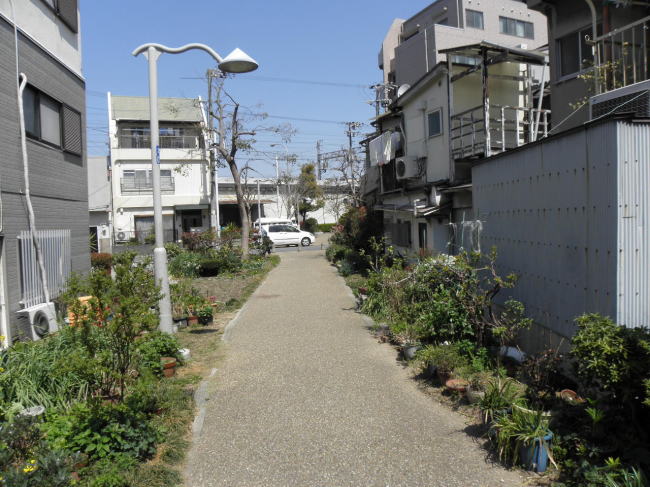 廃線跡らしい空き地の部分