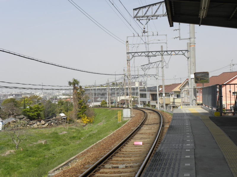 服部川駅ホームから河内山本方向