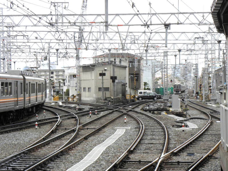 淡路駅の梅田方の線路状況