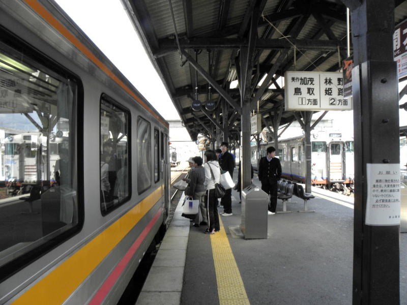 因美線津山駅　１番線の智頭行き。