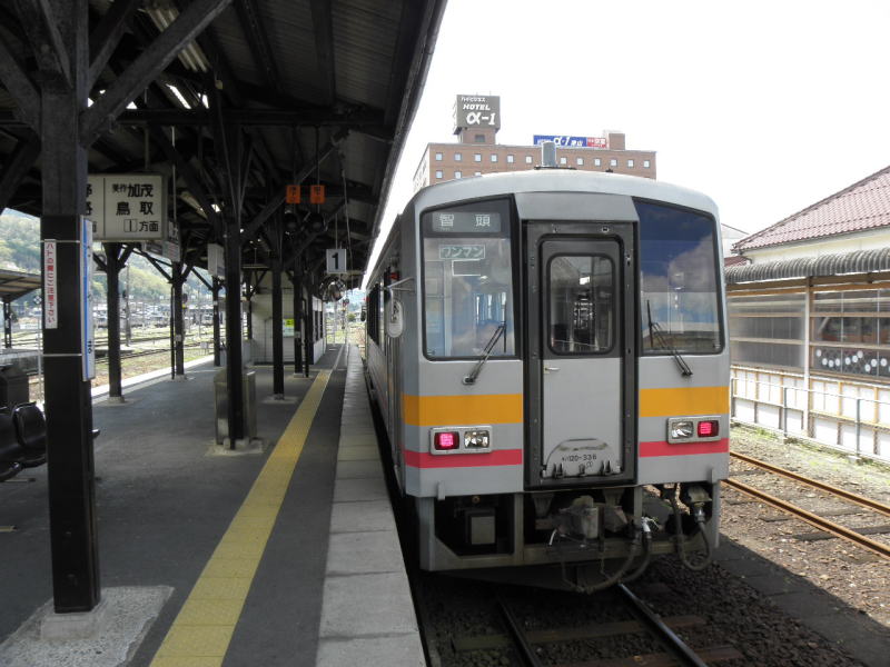 因美線　智頭行きのキハ120