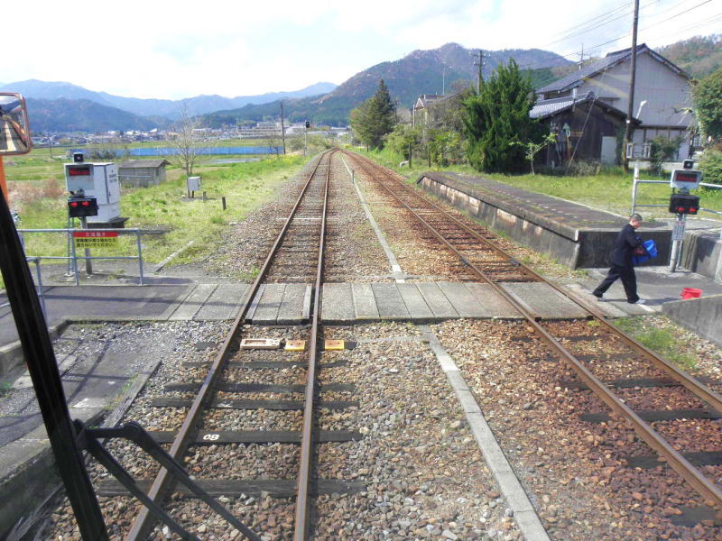 因美線美作加茂駅。かつての急行停車駅。