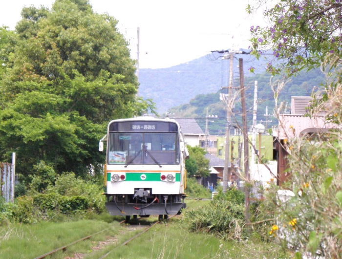 市役所前を出て紀伊御坊へ向かうキテツ２