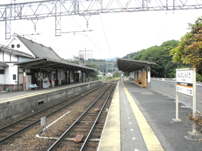 材木の香りがする吉野神宮駅
