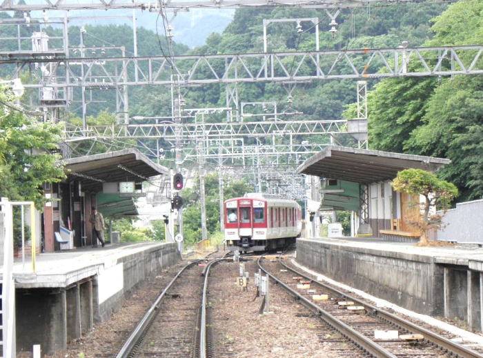 ゆっくりと去っていく阿倍野橋行き