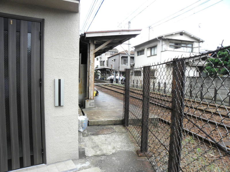 天神の森駅の裏口