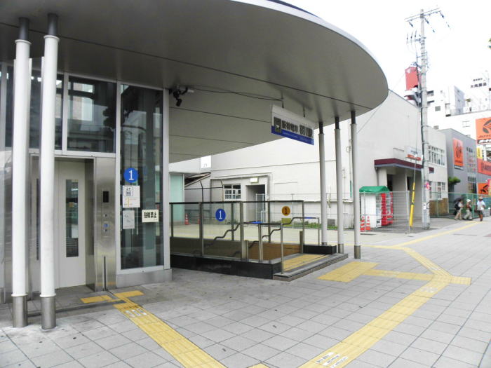 汐見橋駅の隣にできた、阪神難波線桜川駅の入口