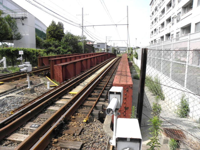 芦原町から少し行った所にある川の無い鉄橋