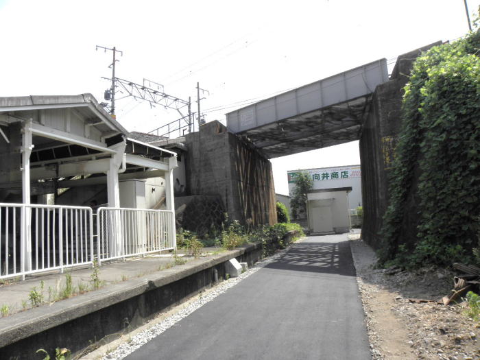 線路跡に建っている建物