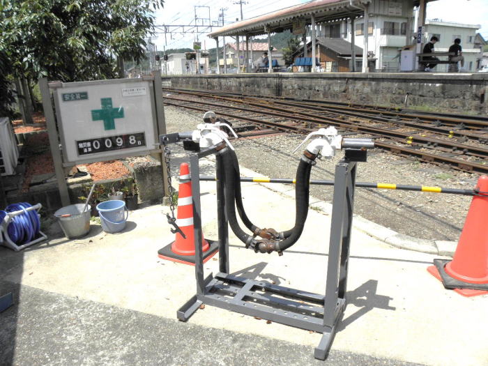 改札を入った所に置いてあったジャンパホース